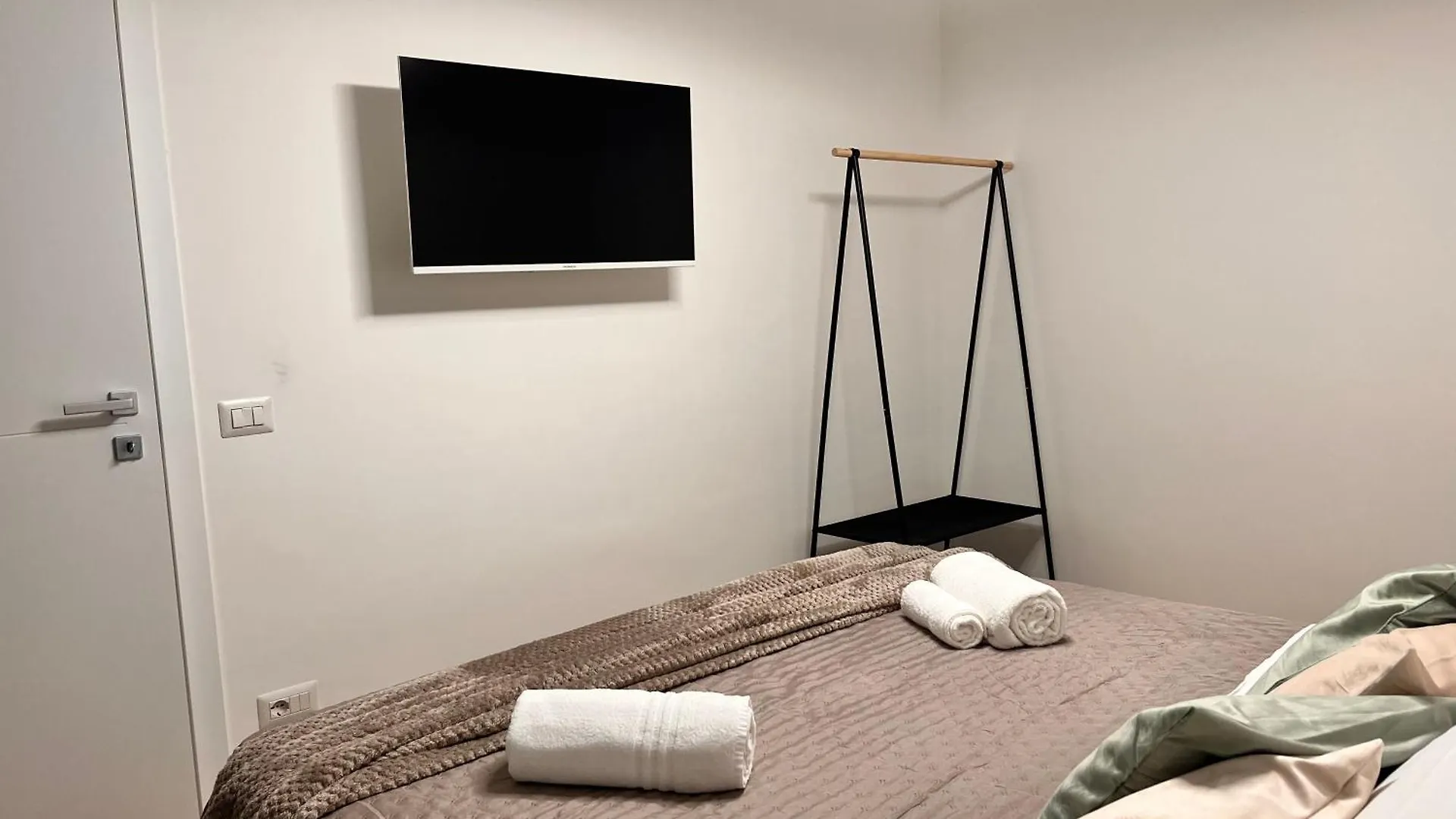 Apartment Roma Centocelle II - Cozy Design Wi-Fi & Ac  Rome